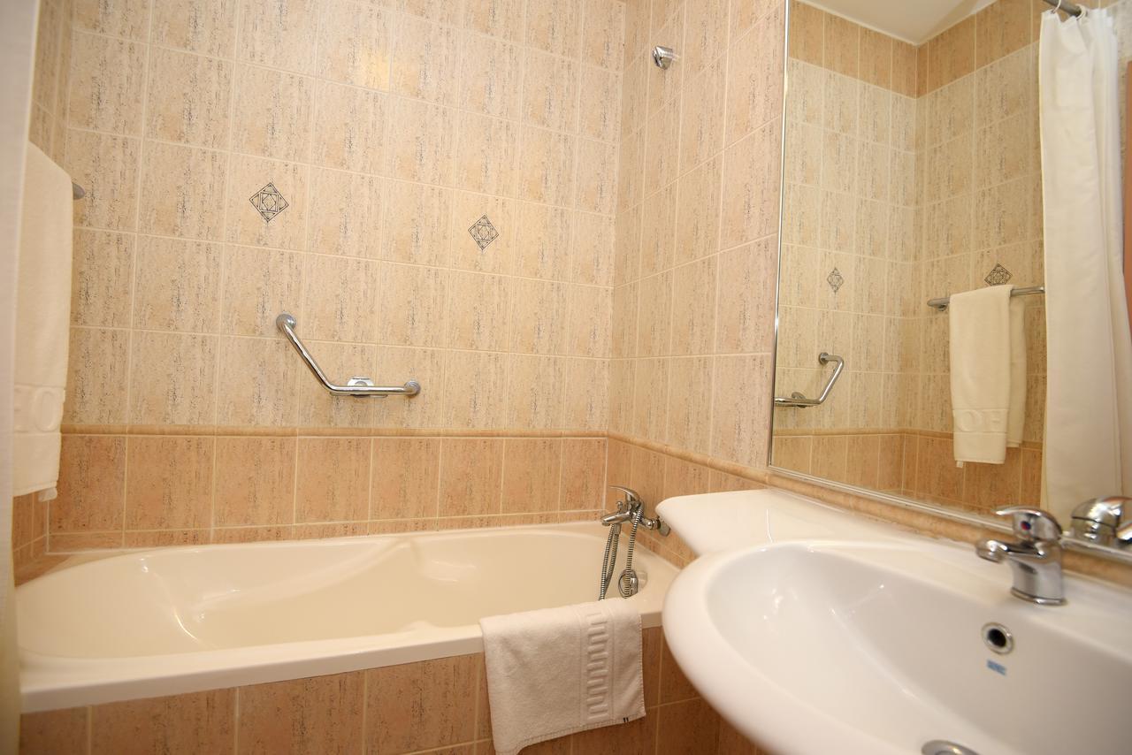 Hotel Belvedere Brăila Extérieur photo